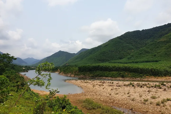 Danang City | Hoa Bac | River And Mountains