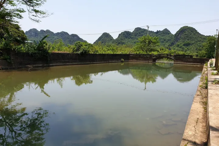 Northern Vietnam > Chua Thanh Son > Chua Thanh Son Lake Northern Vietnam | Chua Thanh Son | Chua Thanh Son Lake