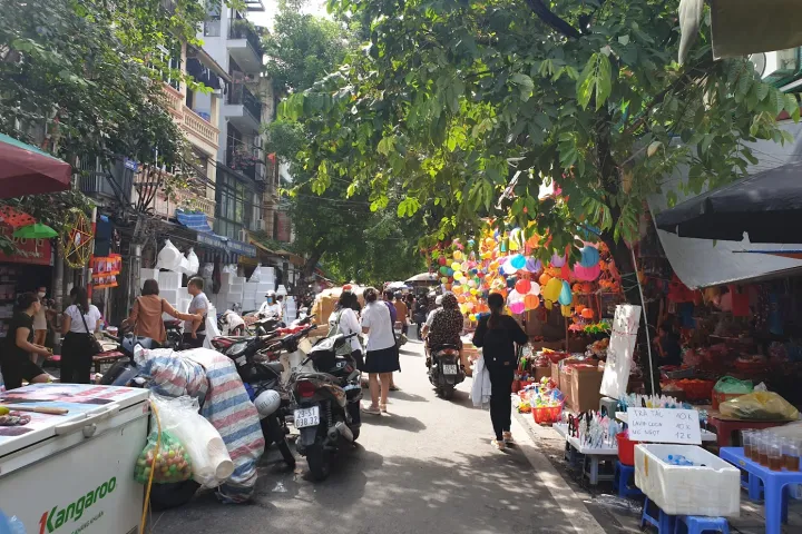 Northern Vietnam | Old Quarter Hanoi | Old Quarter Street Sellers