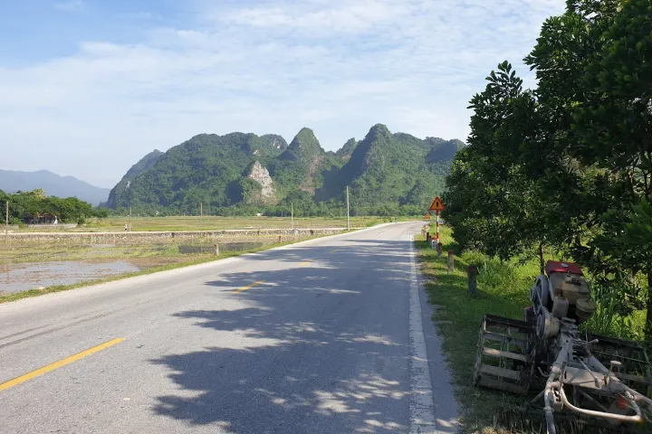 Tuyen Quang Hanoi Road | Tuyen Quang: History, Nature & Culture in Vietnam Tuyen Quang Hanoi Road | Tuyen Quang: History, Nature & Culture in Vietnam